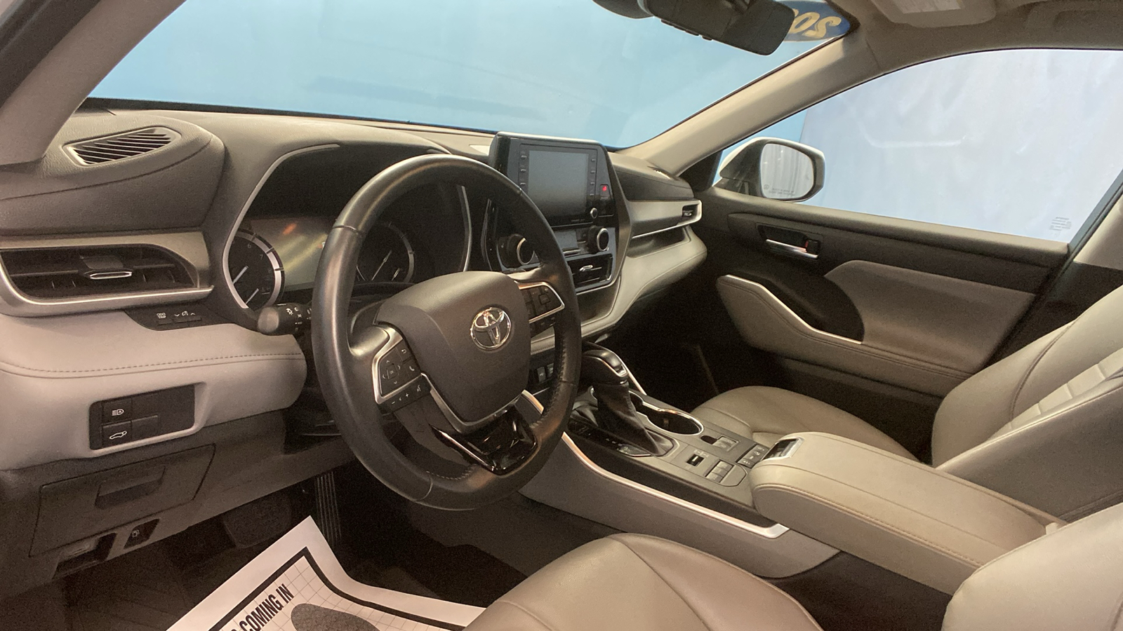 2021 Toyota Highlander XLE 12