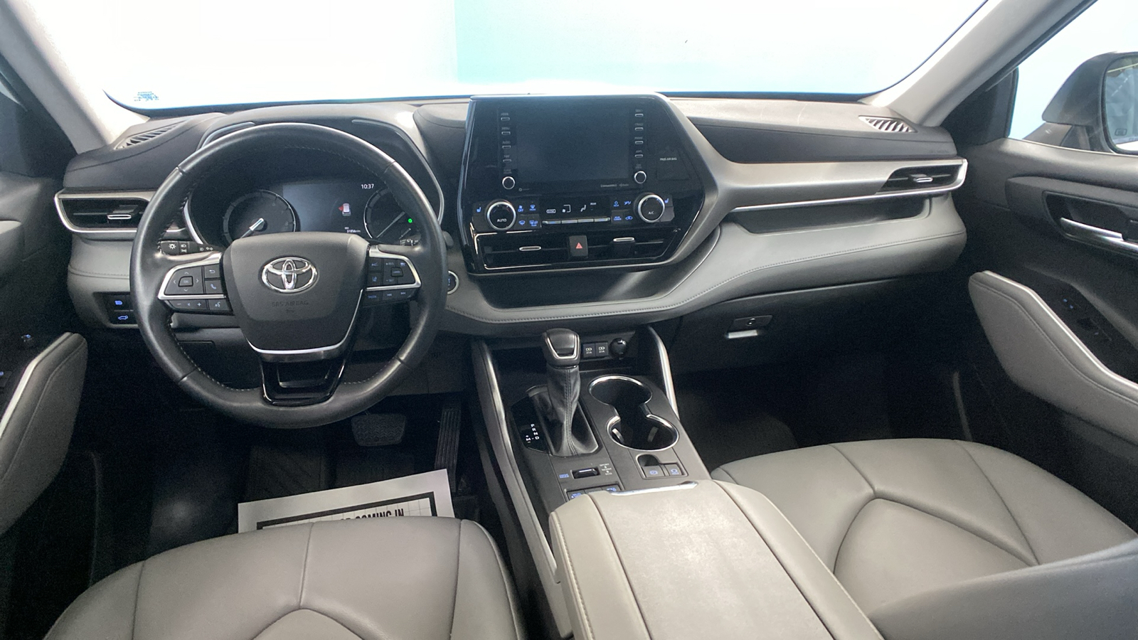 2021 Toyota Highlander XLE 32