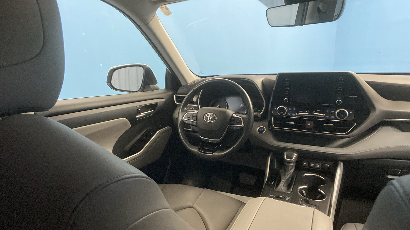 2021 Toyota Highlander XLE 43