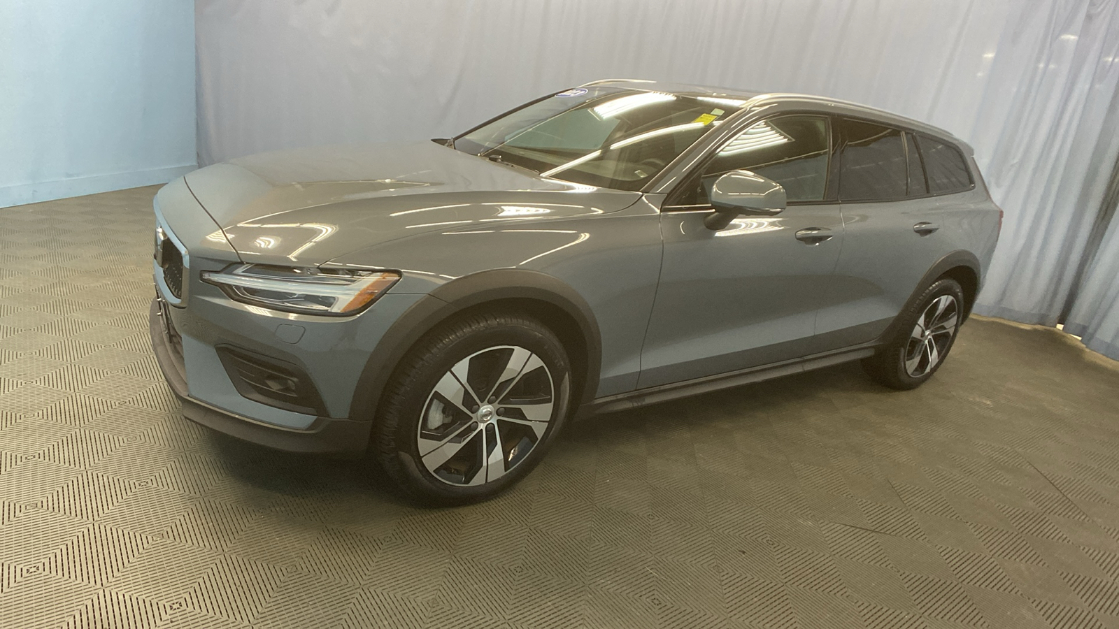 2023 Volvo V60 Cross Country Plus 3