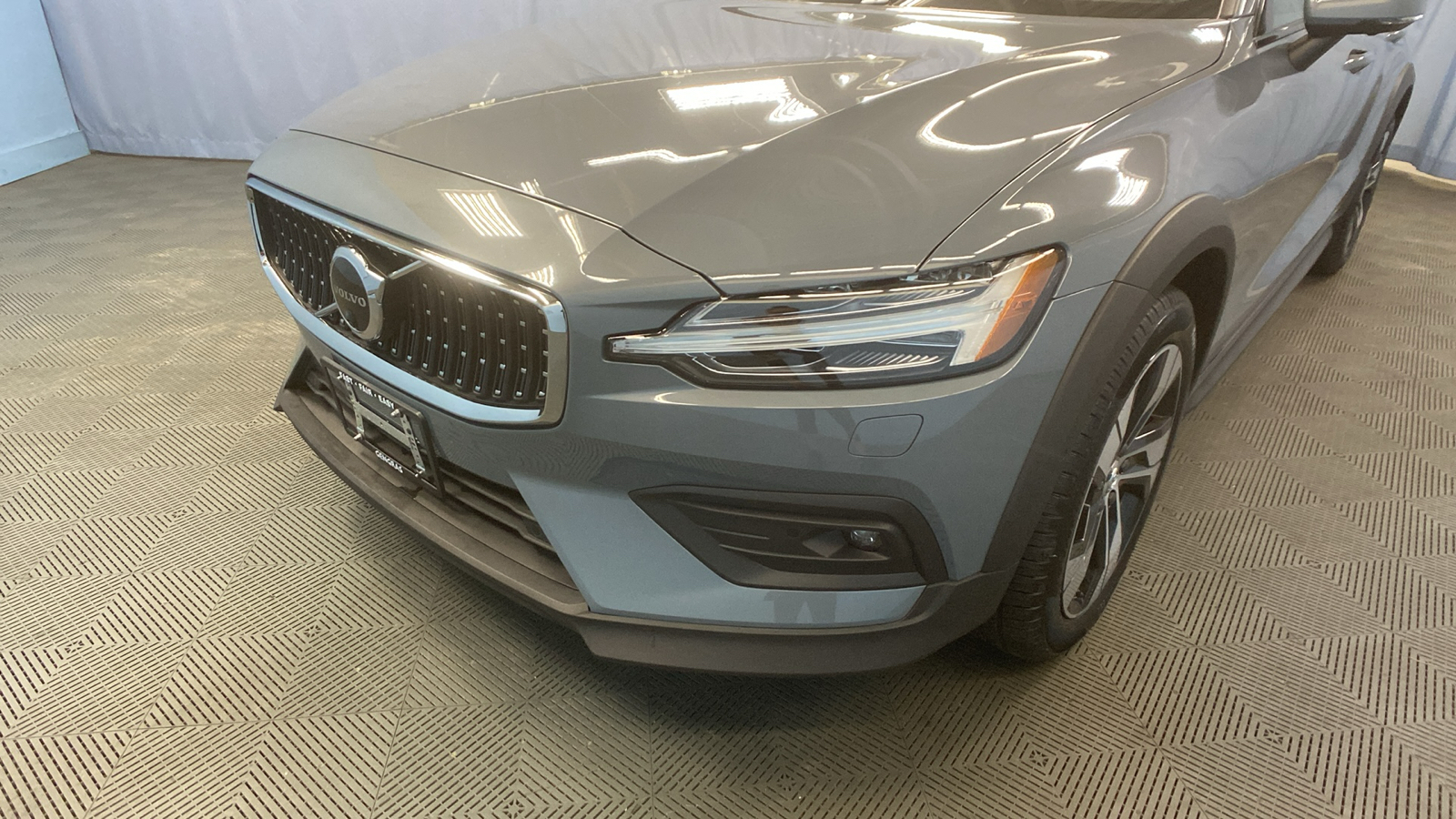 2023 Volvo V60 Cross Country Plus 53