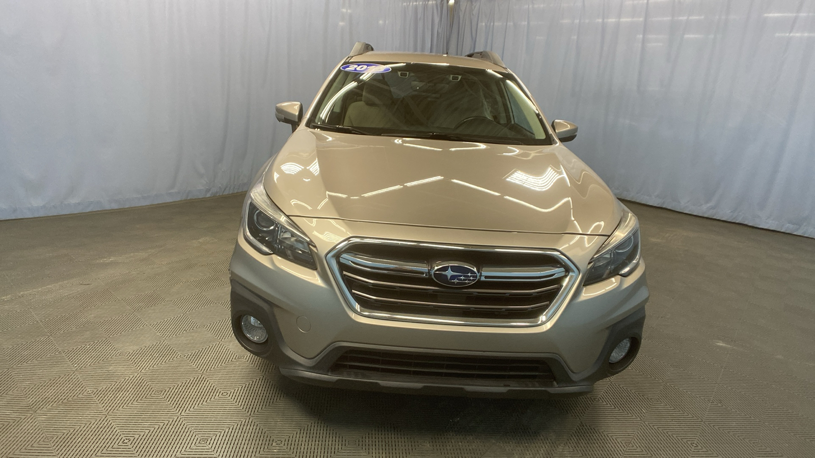 2018 Subaru Outback Premium 2