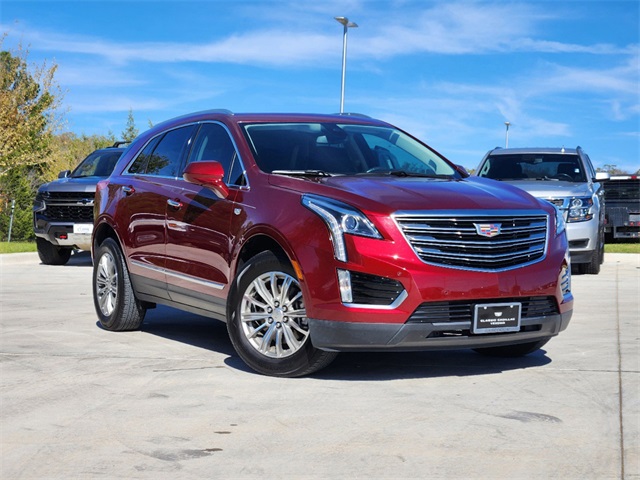 2017 Cadillac XT5 Luxury 1