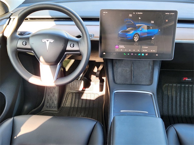 2023 Tesla Model Y Long Range 27