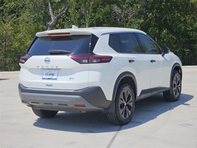 2021 Nissan Rogue SV 3