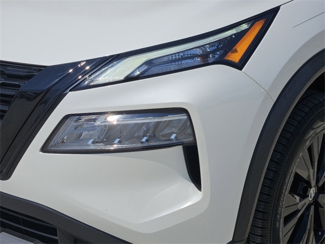 2021 Nissan Rogue SV 8