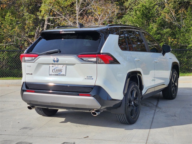 2020 Toyota RAV4 Hybrid XSE 5