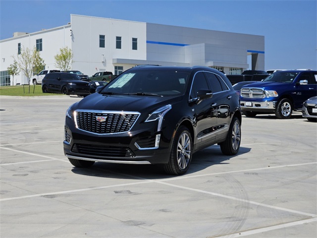 2025 Cadillac XT5 Premium Luxury 3