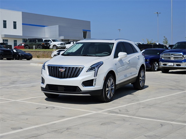 2025 Cadillac XT5 Premium Luxury 3