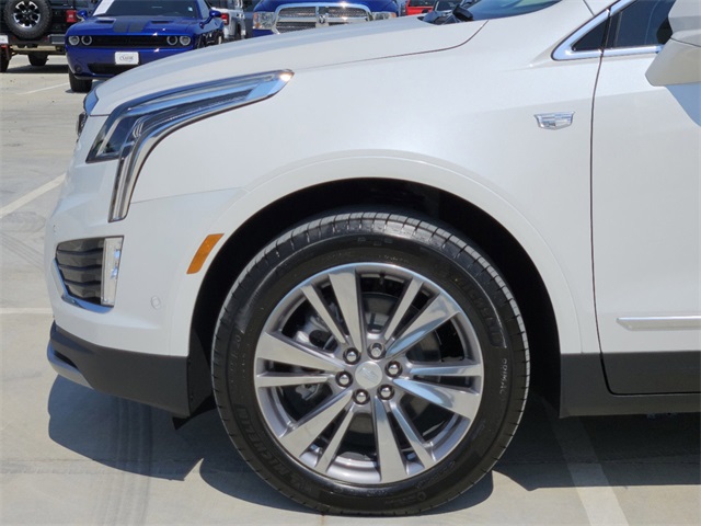 2025 Cadillac XT5 Premium Luxury 8