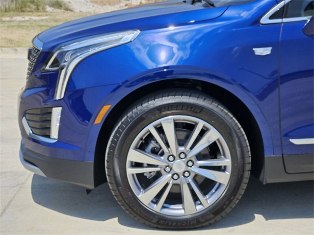 2025 Cadillac XT5 Premium Luxury 8