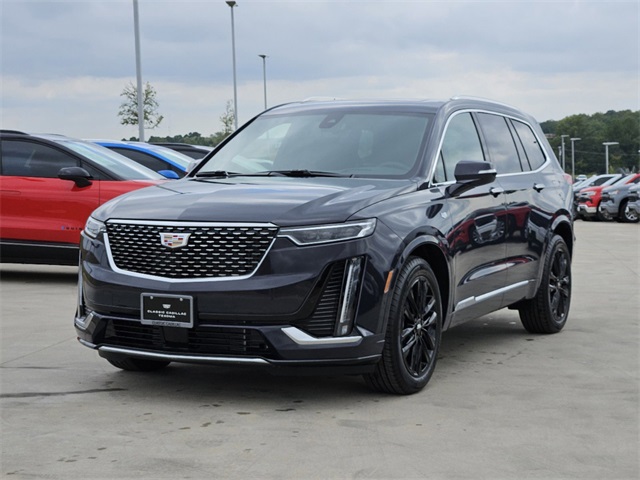 2025 Cadillac XT6 Premium Luxury 3