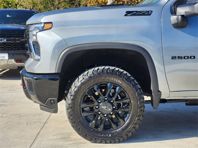 2025 Chevrolet Silverado 2500HD LT 10