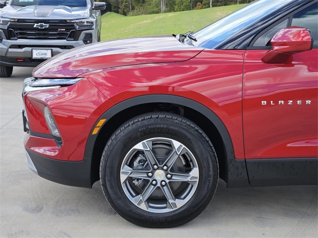 2025 Chevrolet Blazer LT 8