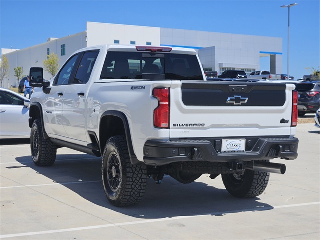 2025 Chevrolet Silverado 2500HD ZR2 5