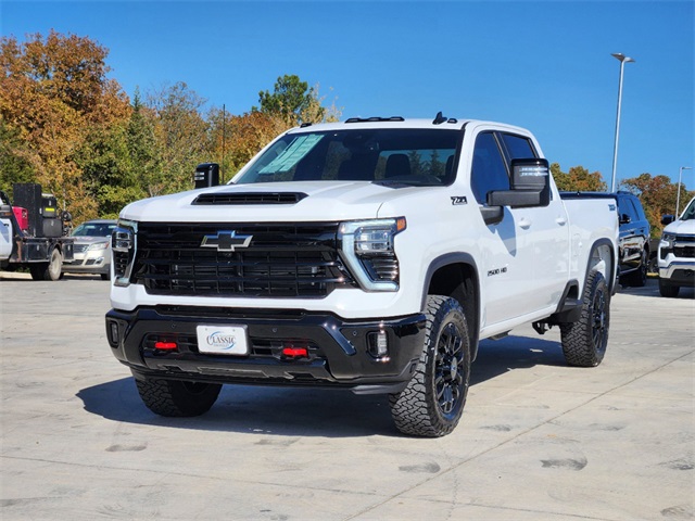 2025 Chevrolet Silverado 2500HD LT 3