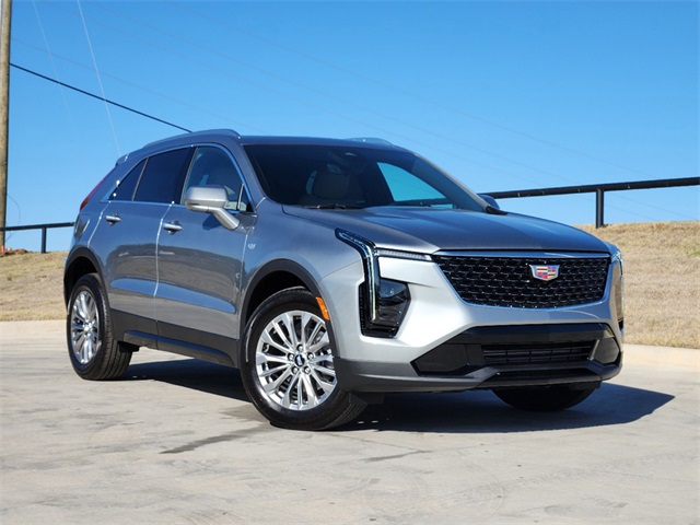 2025 Cadillac XT4 Premium Luxury 1