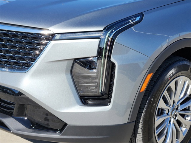 2025 Cadillac XT4 Premium Luxury 6