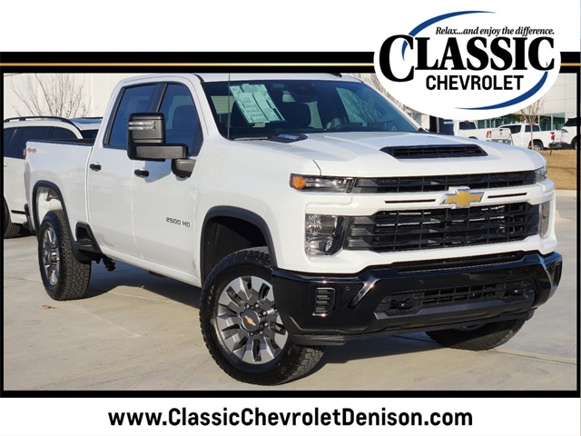 2025 Chevrolet Silverado 2500HD Custom 1