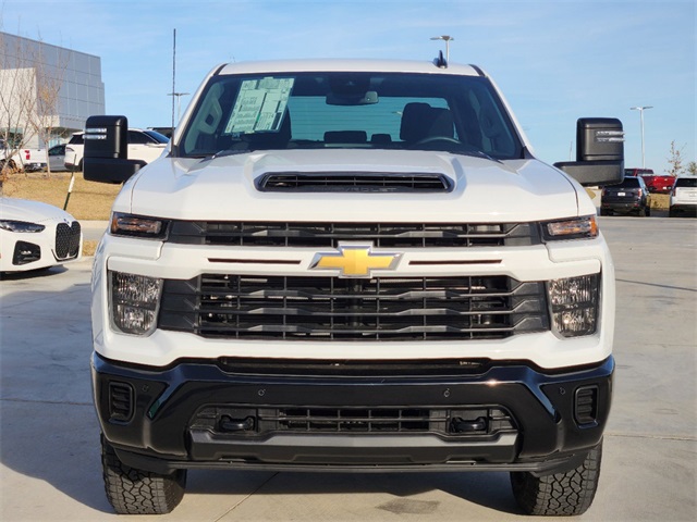 2025 Chevrolet Silverado 2500HD Custom 3