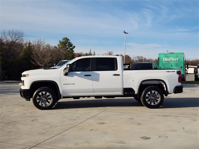 2025 Chevrolet Silverado 2500HD Custom 8