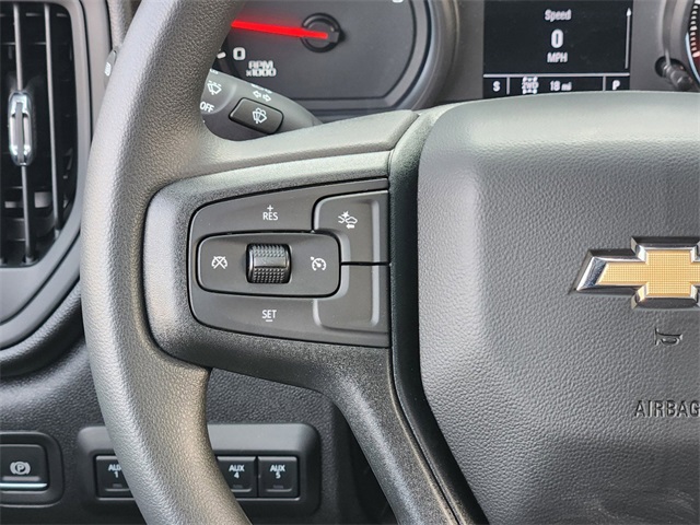 2025 Chevrolet Silverado 2500HD Custom 24