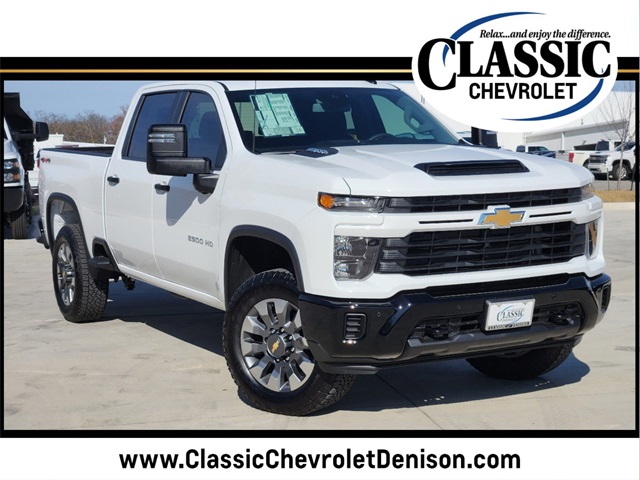 2025 Chevrolet Silverado 2500HD Custom 1