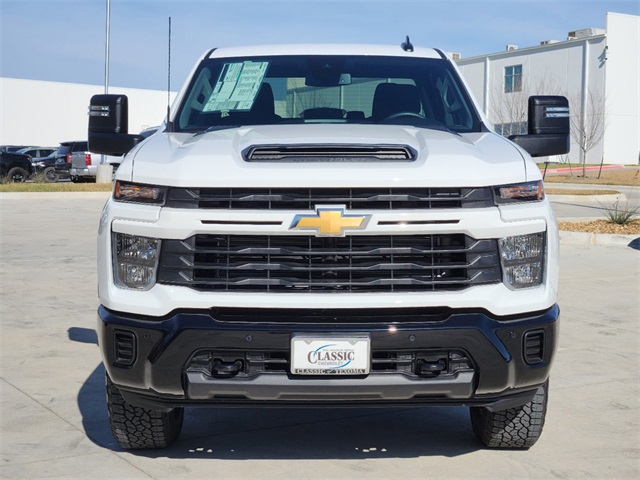 2025 Chevrolet Silverado 2500HD Custom 3