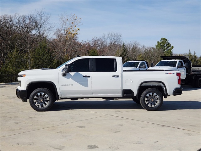 2025 Chevrolet Silverado 2500HD Custom 8