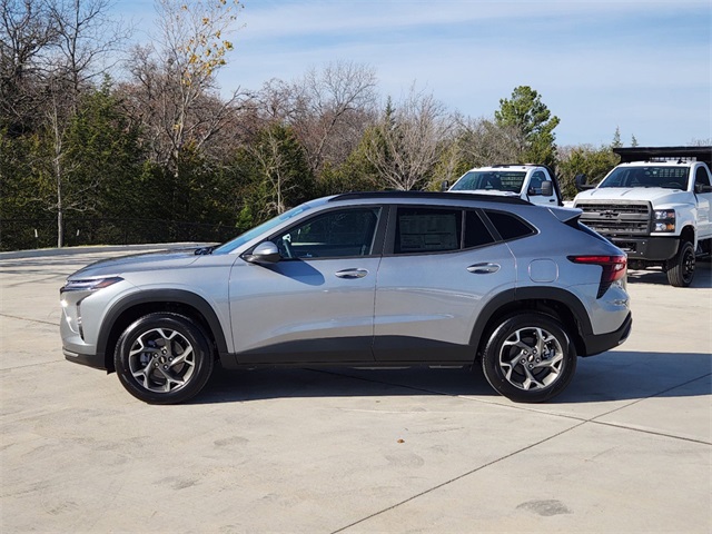 2025 Chevrolet Trax LT 8