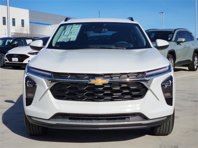 2025 Chevrolet Trax LT 3