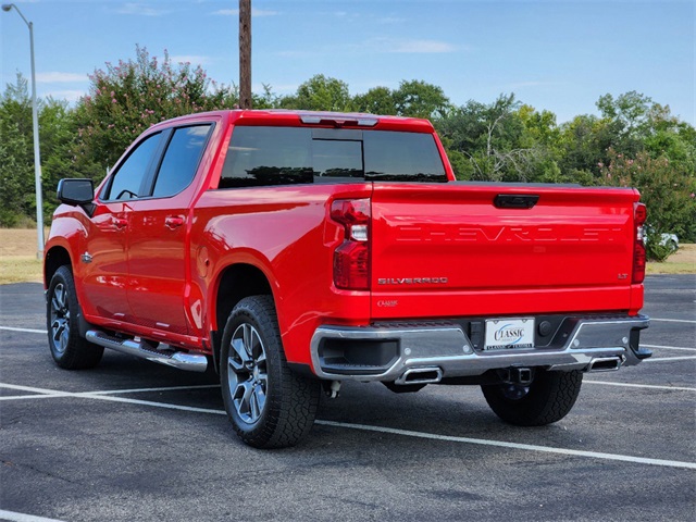 2024 Chevrolet Silverado 1500 LT 4