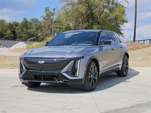 2024 Cadillac LYRIQ Sport 3