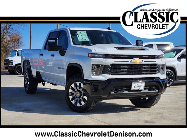 2025 Chevrolet Silverado 2500HD Custom 1