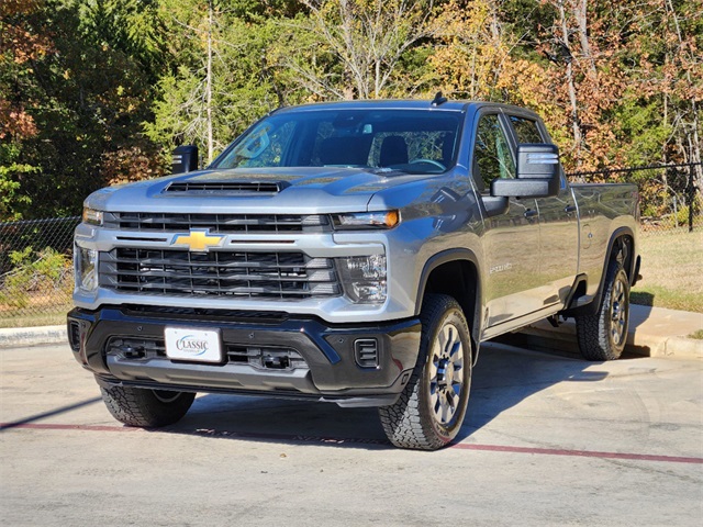 2025 Chevrolet Silverado 2500HD Custom 3