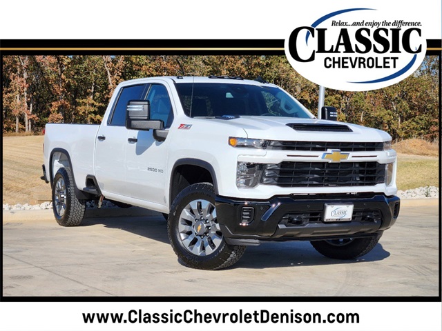 2025 Chevrolet Silverado 2500HD Custom 1