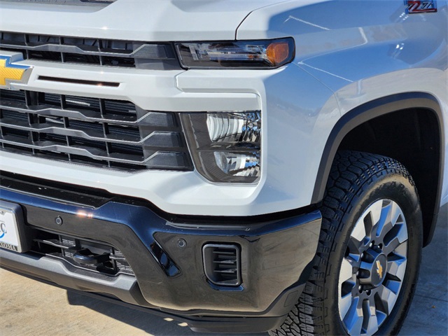 2025 Chevrolet Silverado 2500HD Custom 6