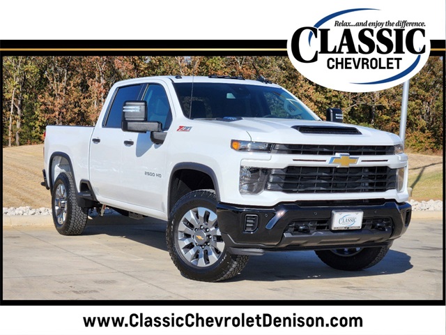 2025 Chevrolet Silverado 2500HD Custom 1