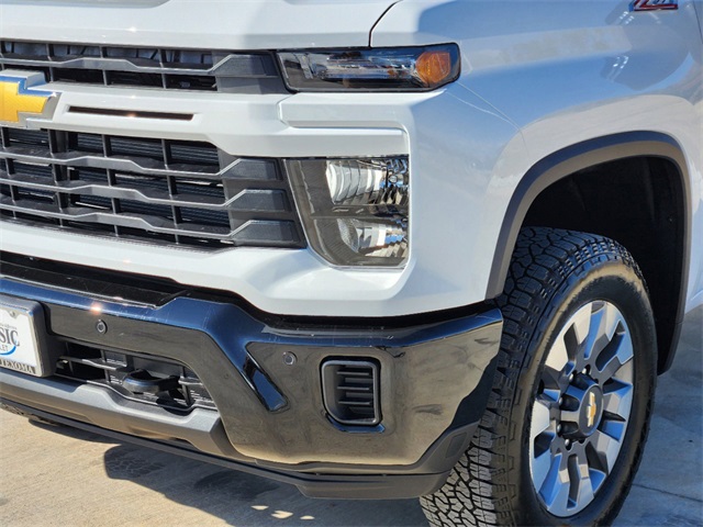 2025 Chevrolet Silverado 2500HD Custom 6