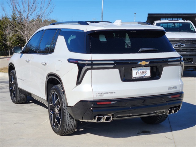 2025 Chevrolet Traverse High Country 8