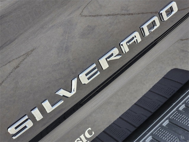 2024 Chevrolet Silverado 1500 High Country 9