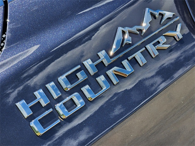 2024 Chevrolet Suburban High Country 9