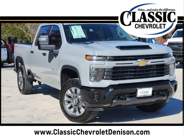 2025 Chevrolet Silverado 2500HD Custom 1