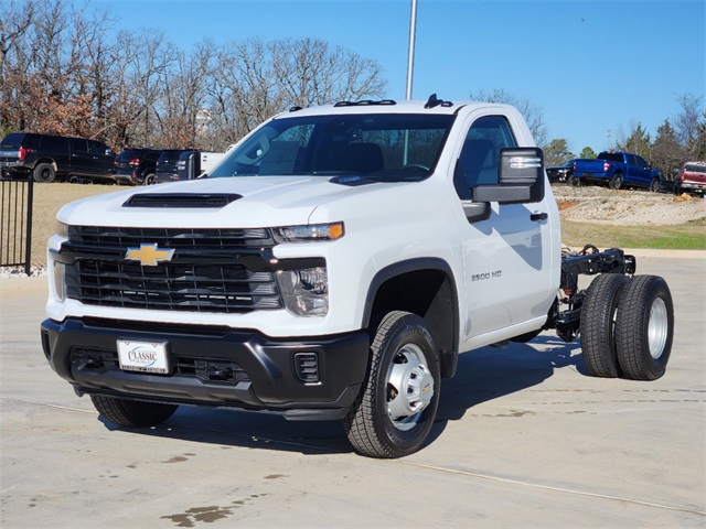 2025 Chevrolet Silverado 3500HD Work Truck 4