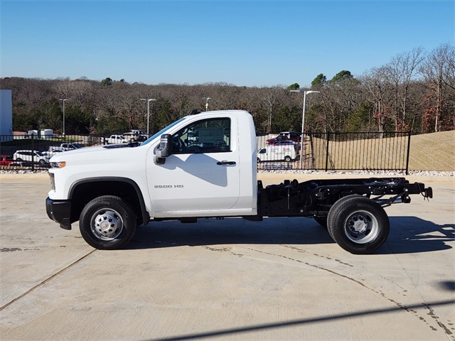 2025 Chevrolet Silverado 3500HD Work Truck 5