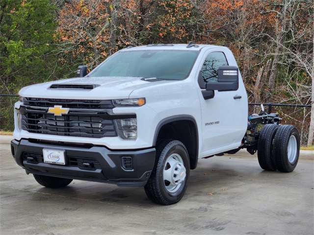 2025 Chevrolet Silverado 3500HD Work Truck 4