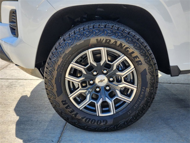 2024 Chevrolet Colorado Z71 8