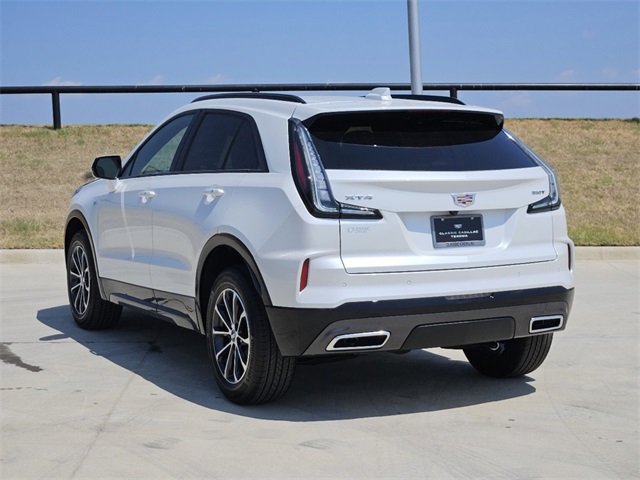 2024 Cadillac XT4 Sport 5