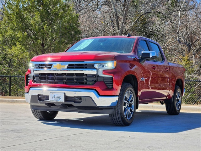 2024 Chevrolet Silverado 1500 LT 3