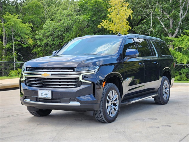 2024 Chevrolet Suburban LT 3